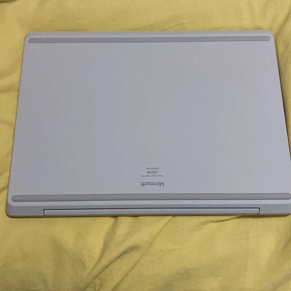 Surface Laptop Go for Business - Platinum, Intel Core i5, 8GB RAM…